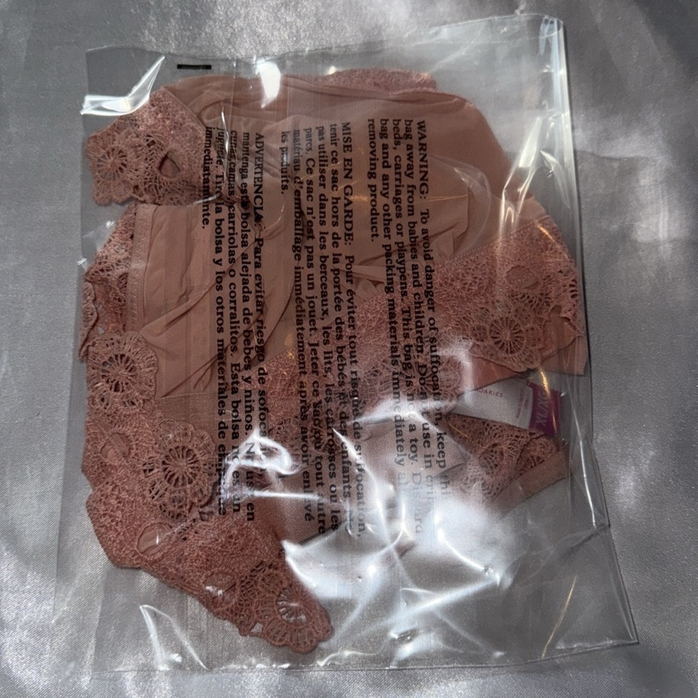 No Boundaries - Soft Pink Lace Brallette - Silky Feel! - Picture 1 of 6